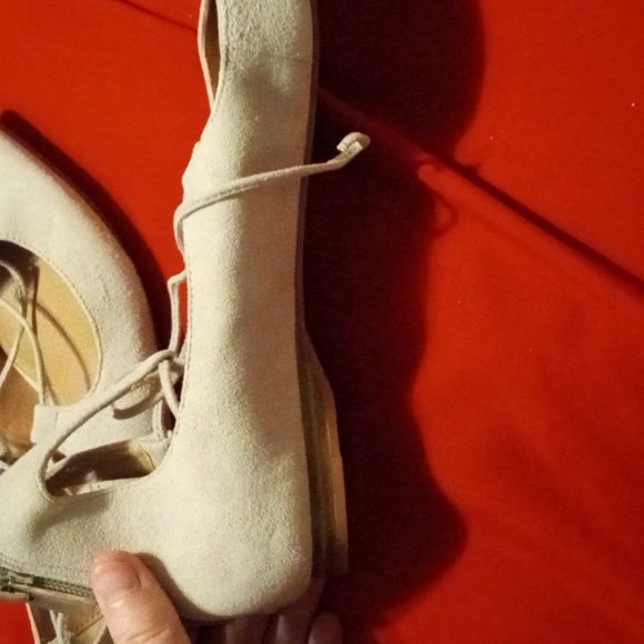 Sandals - Picture 4 of 4